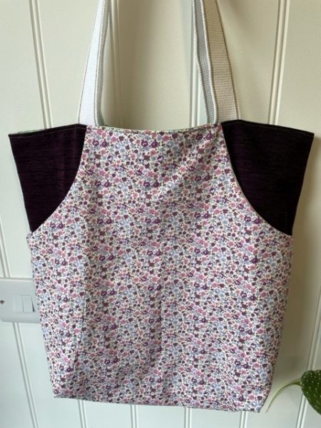 Purple ditsy flower front pocket - shoulder tote bag