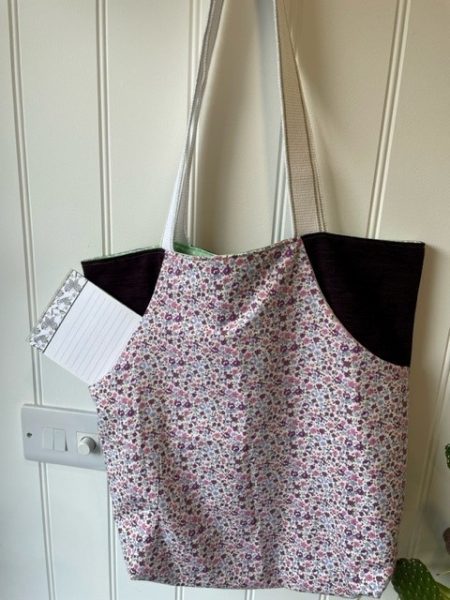 Purple ditsy flower front pocket - shoulder tote bag - Image 2