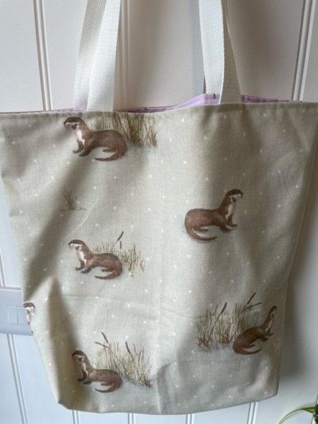 Otter - shoulder tote bag