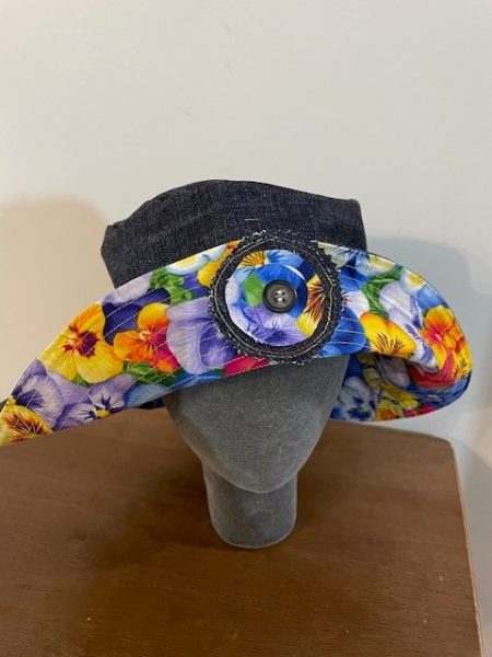 Pansy & Denim reversible bucket hat with detachable brooch - LGF