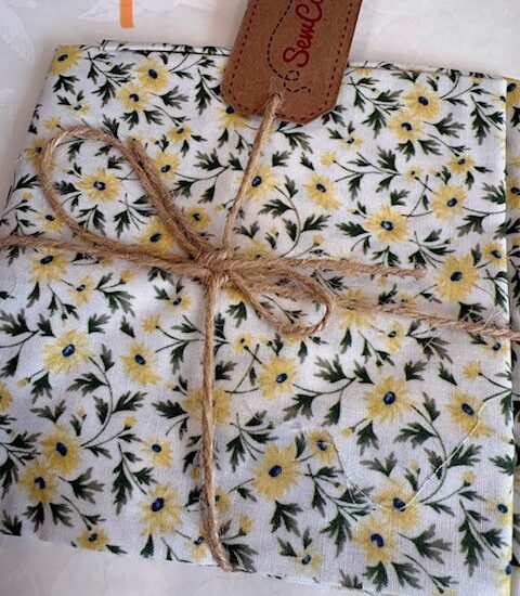 Floral design Fat Quarter #1 - cotton fabric