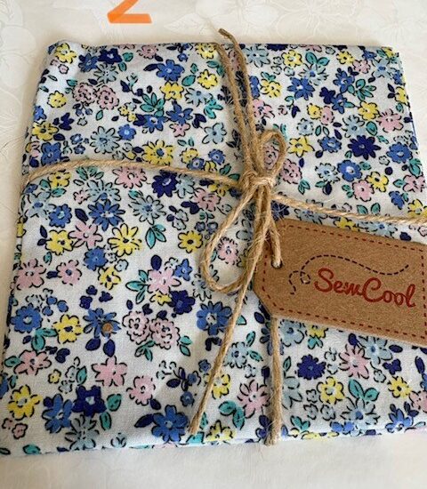 Floral design Fat Quarter #2- cotton fabric
