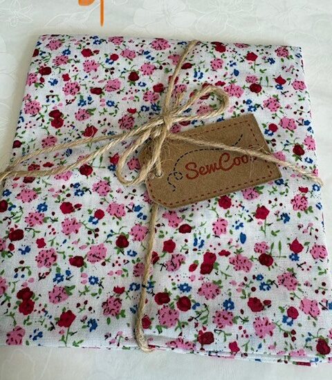 Floral design Fat Quarter #9- cotton fabric
